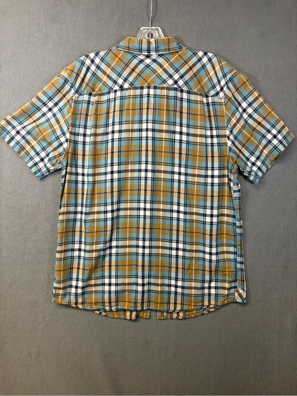The North Face Men’s cotton multicolor plaid short-sleeve button-up shirt Sz. M